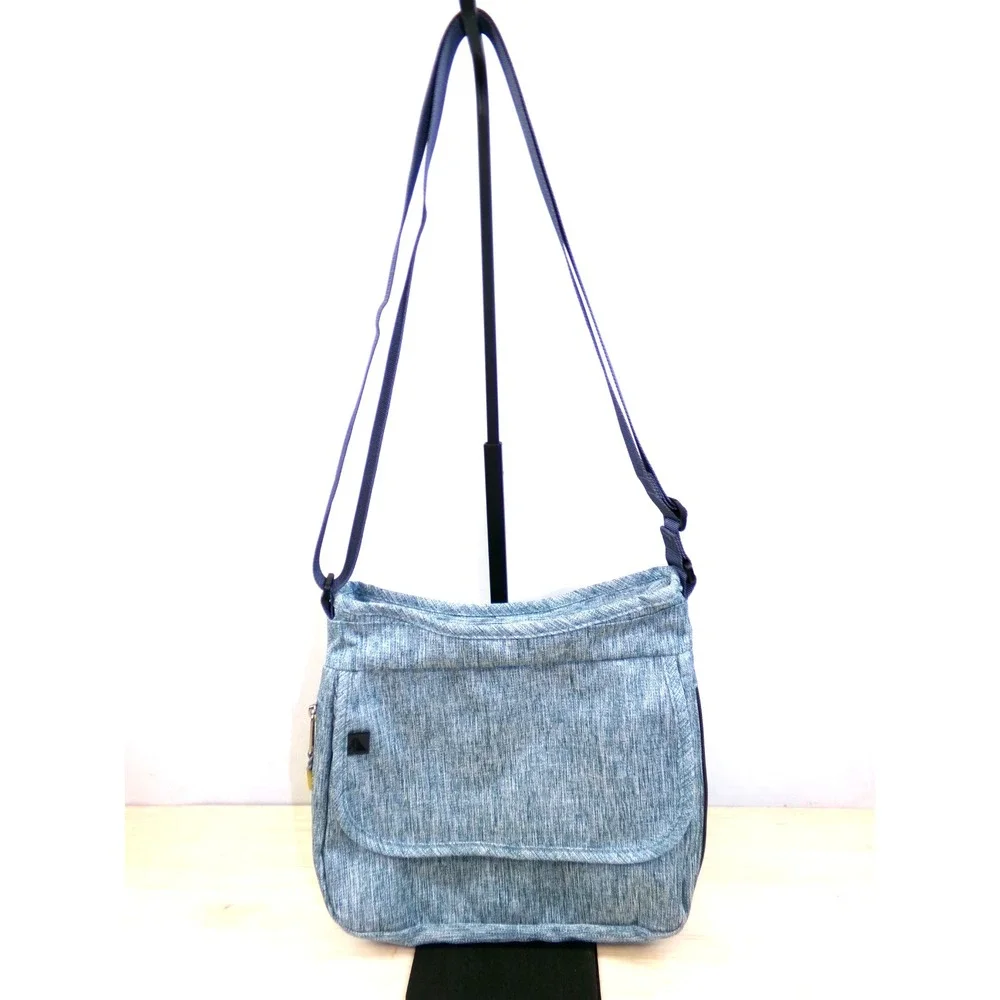 LL Bean Crossbody Purse Green Multiple Compartments Expandable Nylon Feel